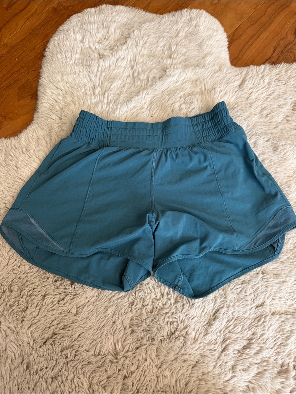 Lululemon Hotty Hot Shorts 4 Tall
